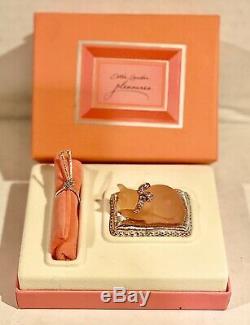 1995 Estee Lauder perfume compact Pleasures pink Cat's Meow