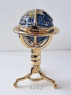 2001 Estee Lauder Pleasures Bejewled Globe Solid Perfume Compact RARE