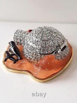 2002 Estee Lauder bejeweled FROSTED IGLOO Perfume Compact RARE