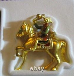 2003 Estee Lauder Rodeo Cowgirl Solid Pleasures Perfume Compact Gold Color