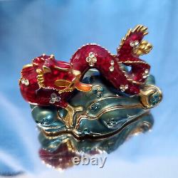 2005 Estee Lauder Lucky Rd Dragon Crystal Enamel Beautiful Solid Perfume Compact