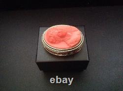 Estee Lauder 1983 Christmas Cameo Red Compact for Solid Perfume empty