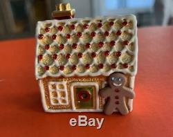 Estee Lauder 2000 Gingerbread House Perfume Compact Empty