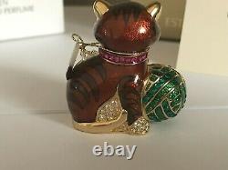 Estee Lauder 2004 Solid perfume compact MIBB CUDDLY KITTEN by JUDITH LEIBER