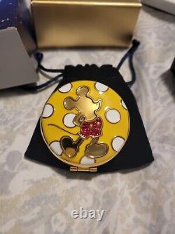 Estee Lauder-Disney The Magic Of Mickey Mouse Always Be Yourself Small compact