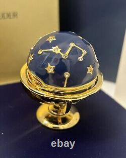 Estee Lauder'Glittering Globe' Solid Perfume Compact