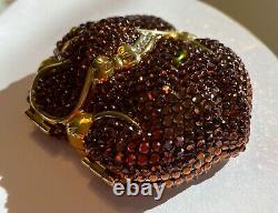 Estee Lauder Golden Pup Swarovski Crystal Compact/Precious Pet Collection-New