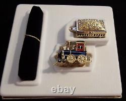 Estee Lauder Locomotive Train withgold Solid Perfume Compact NEW