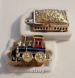 Estee Lauder Locomotive Train withgold Solid Perfume Compact NEW