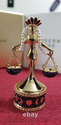 Estee Lauder Solid Perfume Compact 2019 Lady Justice MIBB