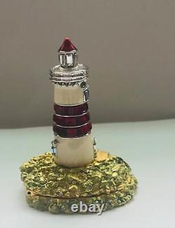 New Full/Unused 2004 Estee Lauder Beautiful Lighthouse Solid Perfume Compact