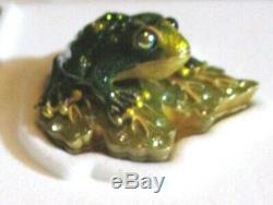 2002 Estee Lauder Émail Frog Solide En Lin Blanc Parfum Compact Jay Strongwater