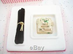 Cake De Mariage Compact Au Parfum Estee Lauder, Sylvia Weinstock, Complet, Avec Boîte