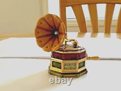 Estee Lauder 2007 Parfum Compact Plein de Glorieux Gramophone Jay Strongwater