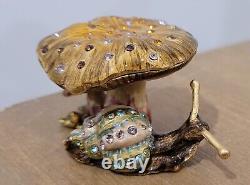 Estee Lauder Enchanted Mushroom Compact de Parfum Solide Jay Strongwater