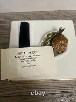 Estee Lauder Plaisirs 2002 Glistening Acorn Parfum Compact Par Jay Strongwater