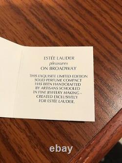 Estee Lauder Pleasures 2006 On Broadway Edition Limitée Solid Parfum Compact