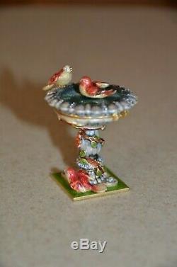 Rare Jay Strongwater Estee Lauder Compact Précieux Oiseaux Birdbath Émail Figurine
